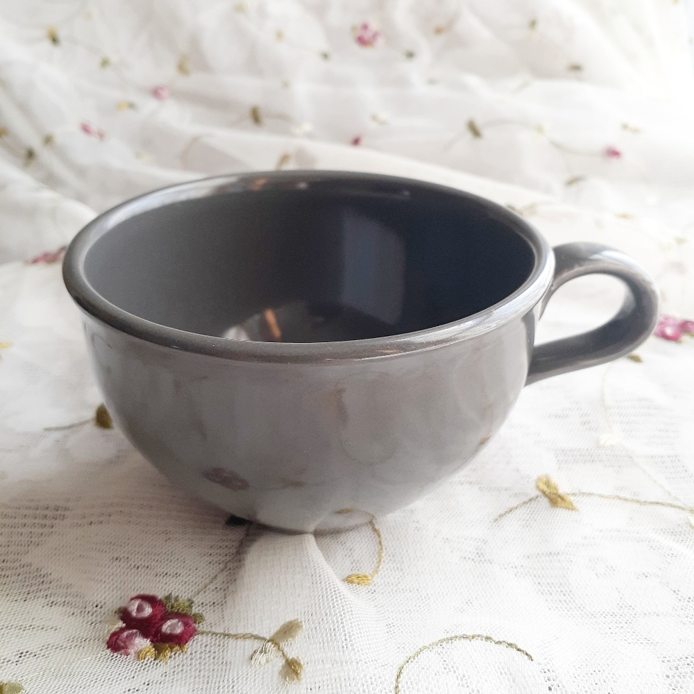 Iroquois Casual China Russel Wright Charcoal Mug